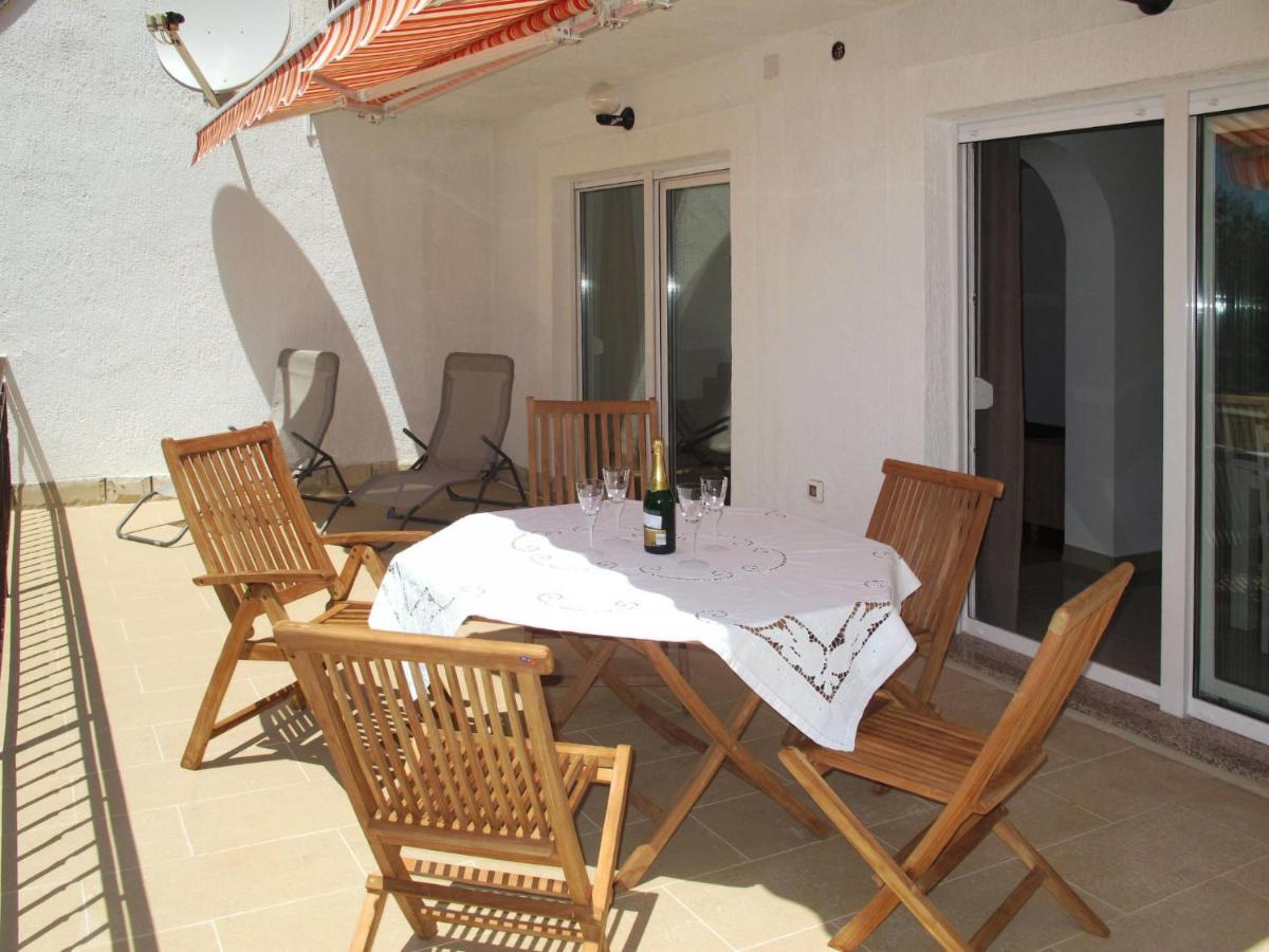 Apartment Luka - Nov103 By Interhome Novi Vinodolski Exterior photo